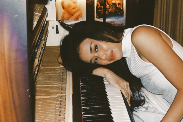 Perjalanan Debut Musik Jazz Hangat dan Intuitif, Jeima Rilis Single “16.45”