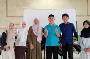 Tim Zetizens saat roadshow di MA Al Hidayah Ciomas. 